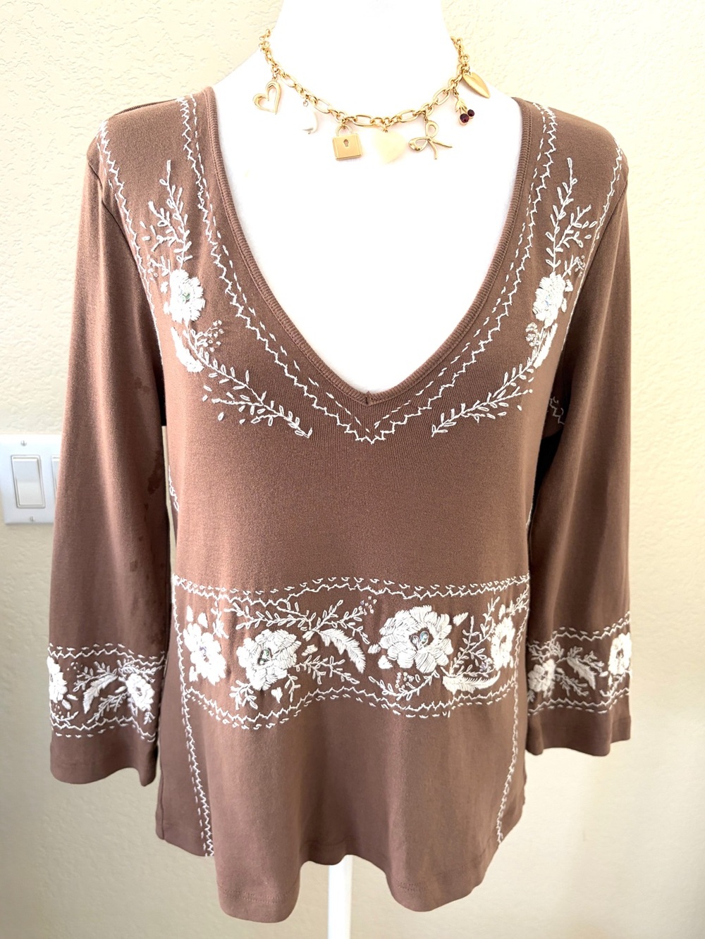 Moth Brown Knit Top with White Stitch Accent